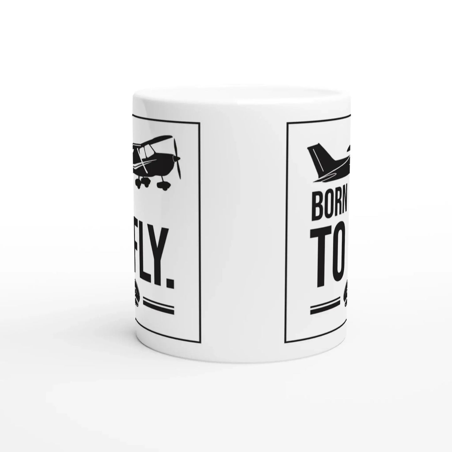 Tasse ‚Born to fly‘ für Piloten, Flugschüler und Flugzeugfans – modernes Design mit Flugzeugmotiven.