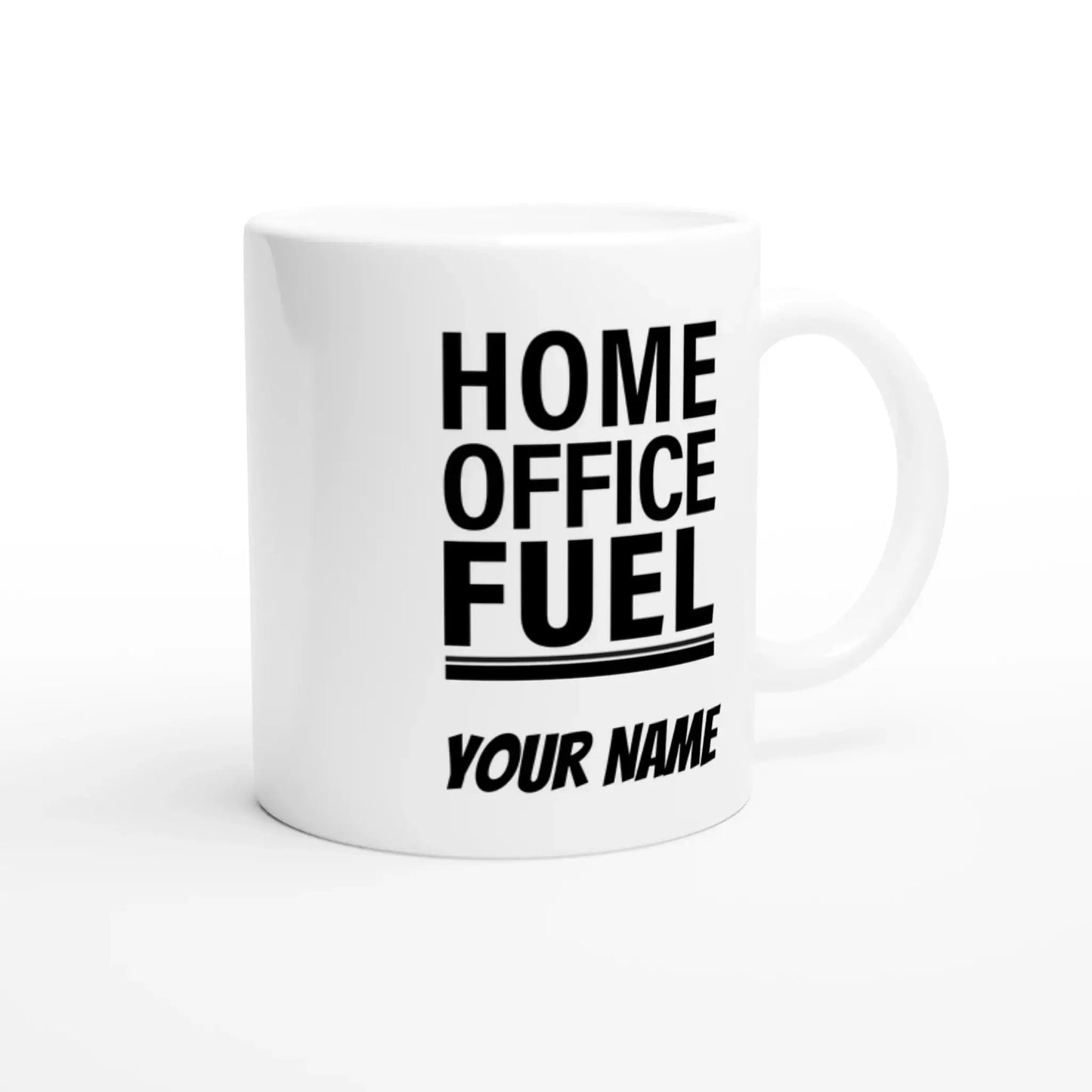 Frontale Ansicht mit weißem Henkel, personalisiertem Design „Home Office Fuel“