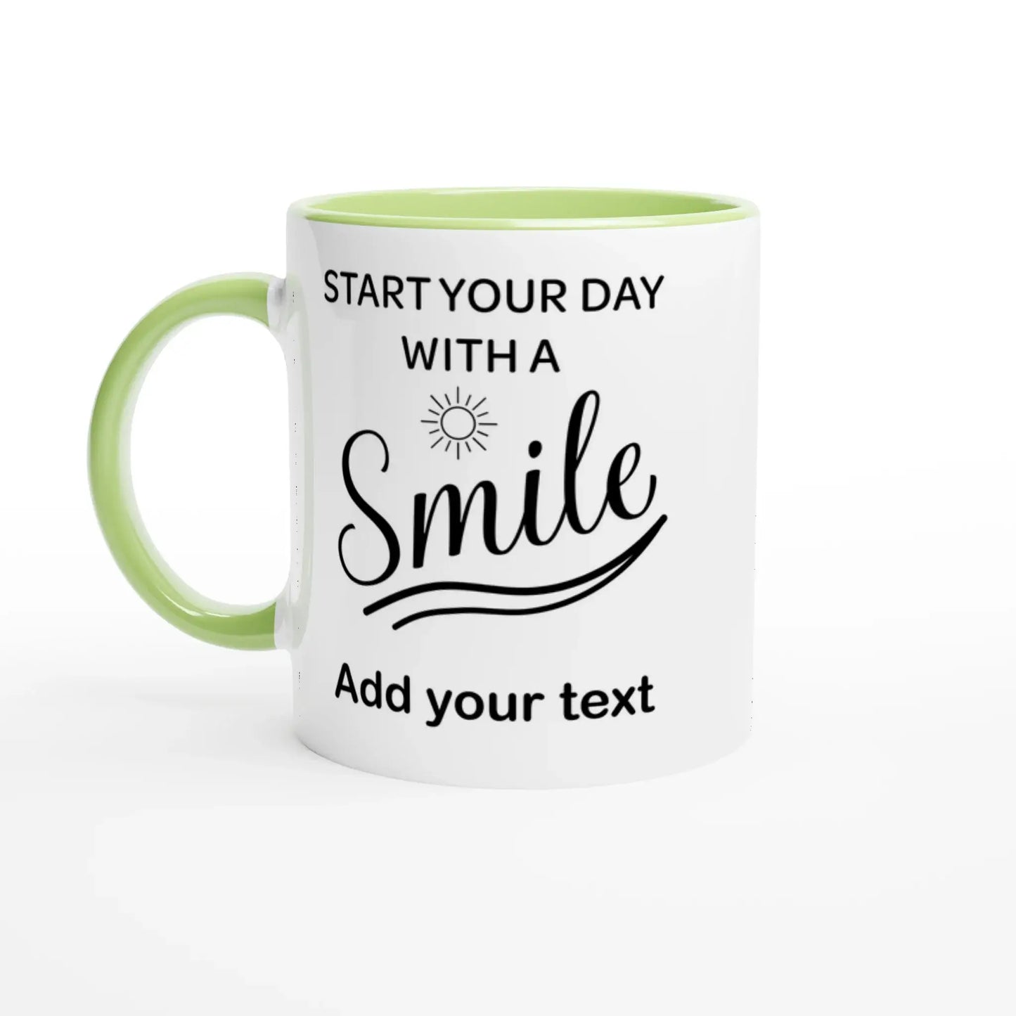 Personalisierbare Tasse mit dem Spruch 'Start your day with a smile', grün und weiß, für einen positiven Start.
