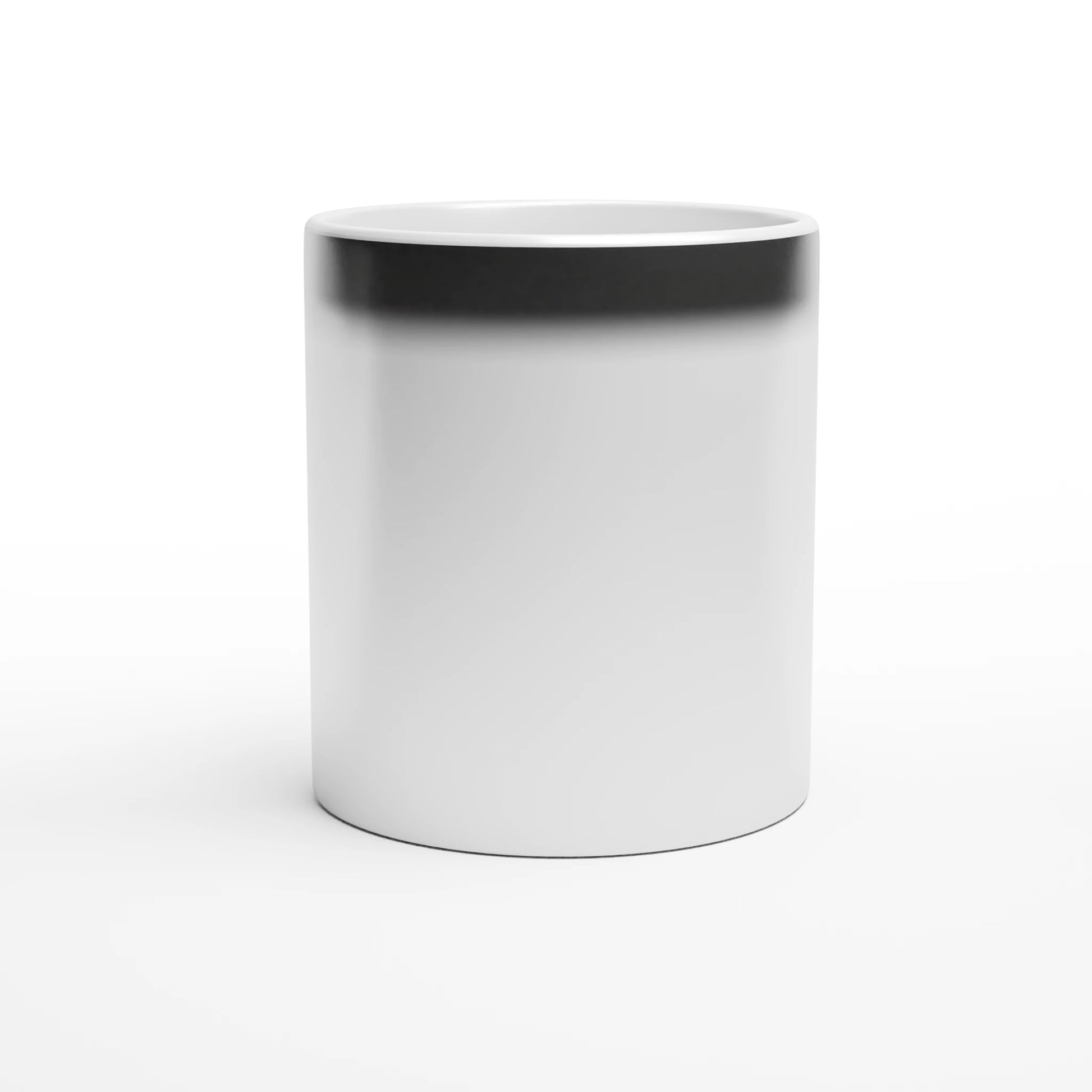 Personalisierte Zaubertasse in Weiß, bereit für individuelles Wunschdesign und Farbwechsel mit Thermoeffekt.